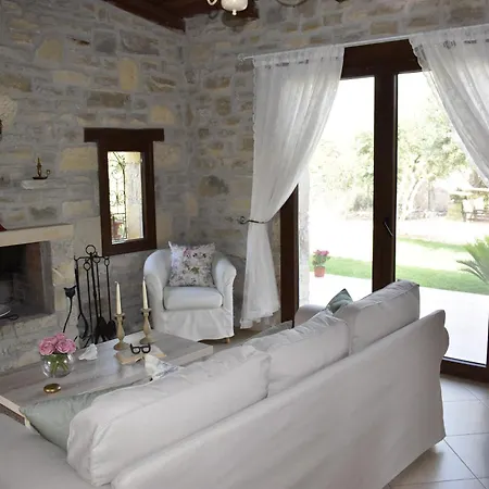 Private Near Arvi
