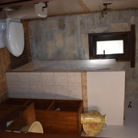 Private Near Arvi Villa Kefalovrisi
